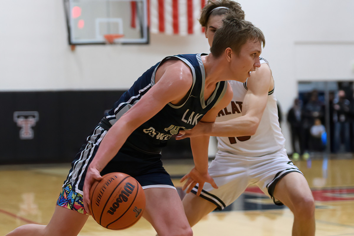 Tualatin Lake Oswego boys basketball Ken Waz 30